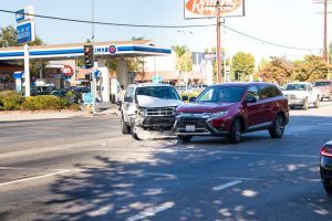 Portland, OR — Collision on OR99W Temporarily Blocks All Lanes of Traffic 