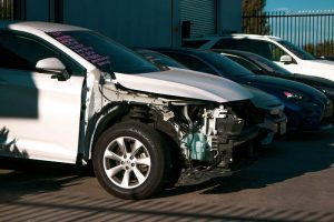 Woodburn, OR — Accidente fatal de dos vehículos deja a un niño de 13 años muerto y otros dos heridos